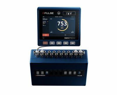 XPULSE Core-Unit und XPANSION-Unit mit zehn Steckplätzen. Produktvisualisierung des Entwicklungsstands.